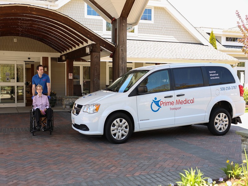 How Caregivers Can Simplify Preparing Seniors Medical Transport