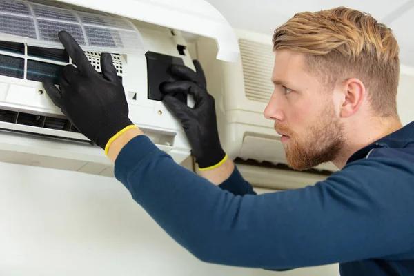 AC repair las vegas: What Locals Need to Know Before Booking