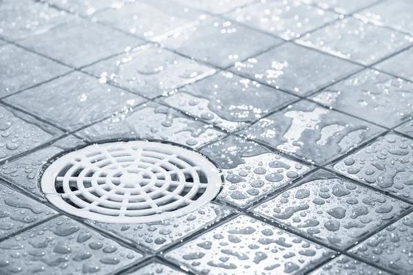 Best DrainCleaning Methods for Clogged Kitchen and Bathroom Pipes